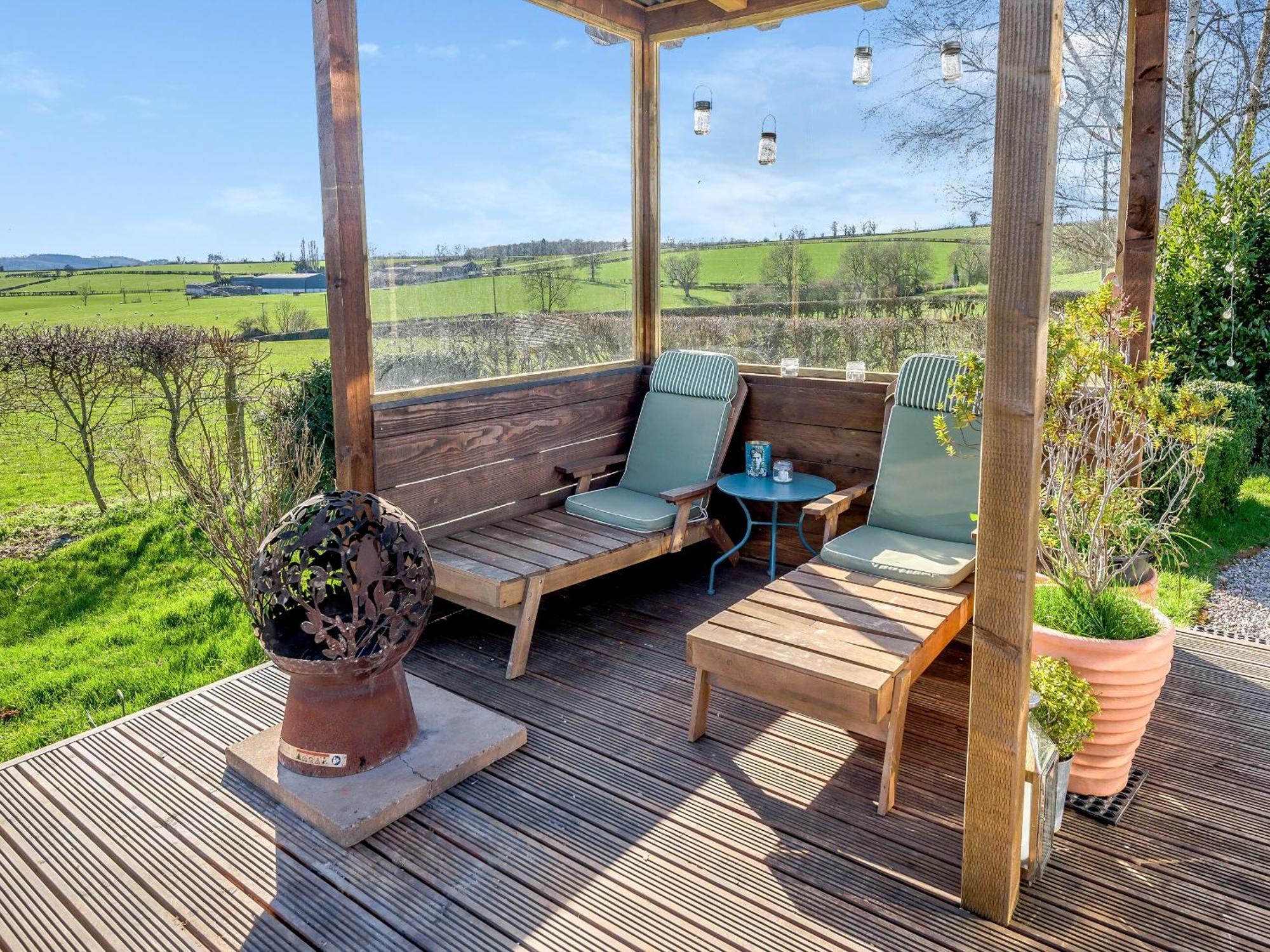 Villa Marilyn Meadows à St Weonards Extérieur photo